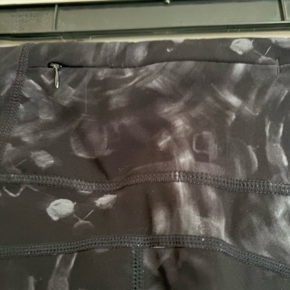 Sweaty Betty Black and Gray Leggings Athletic Fit size L - Picture 5 of 7